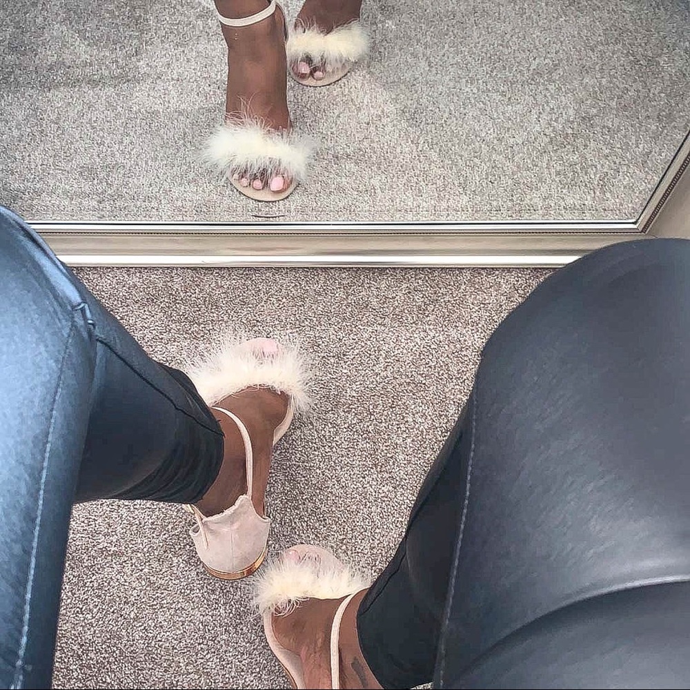 Furry strap sandals